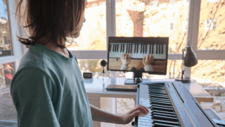 オンラインピアノレッスンを受けるために、より良いセッティングをするにはどうしたらいい?