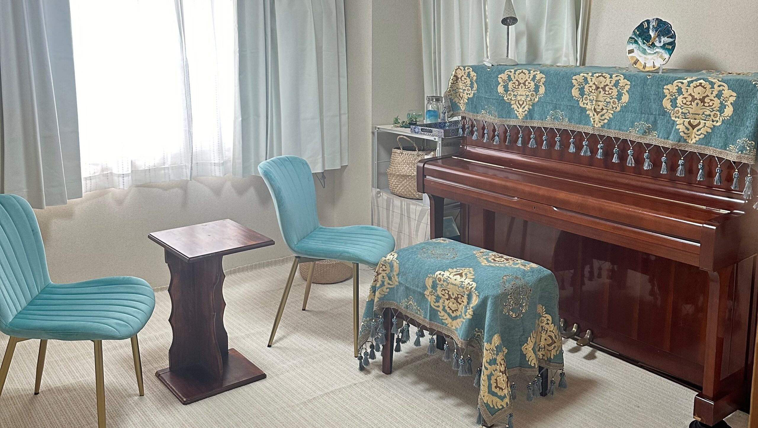 「木目のピアノはダメ」って言われた…それってホント？後悔しないピアノ選びのために